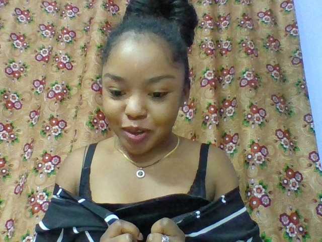 Elysa7 live cam on BongaCams