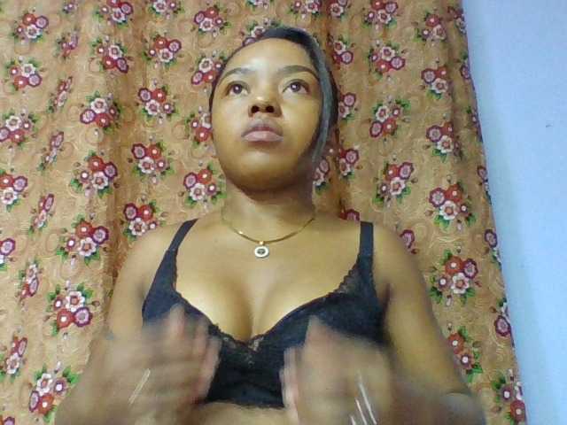 Elysa7 live cam on BongaCams