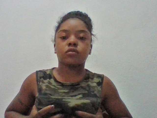 Elysa7 live cam on BongaCams