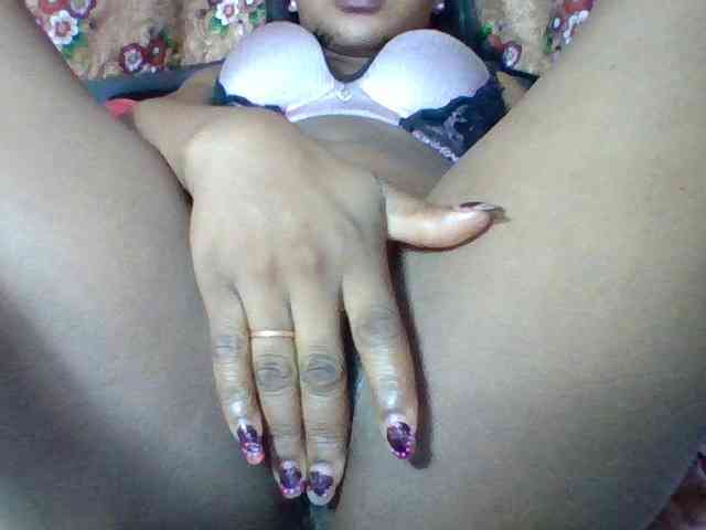 Elysa7 Live Webcam on BongaCams