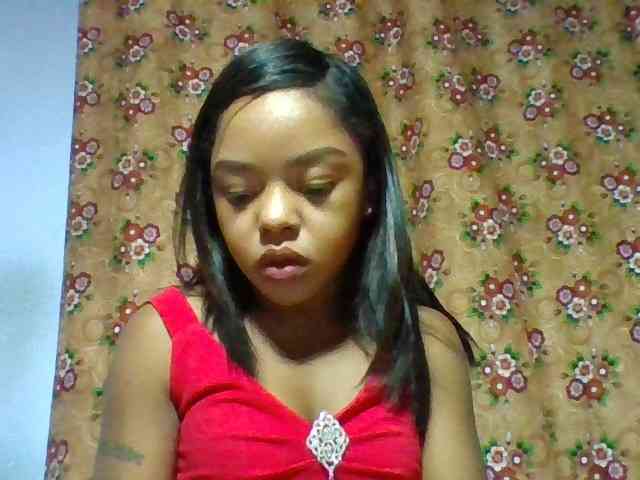 Elysa7 Live Webcam on BongaCams