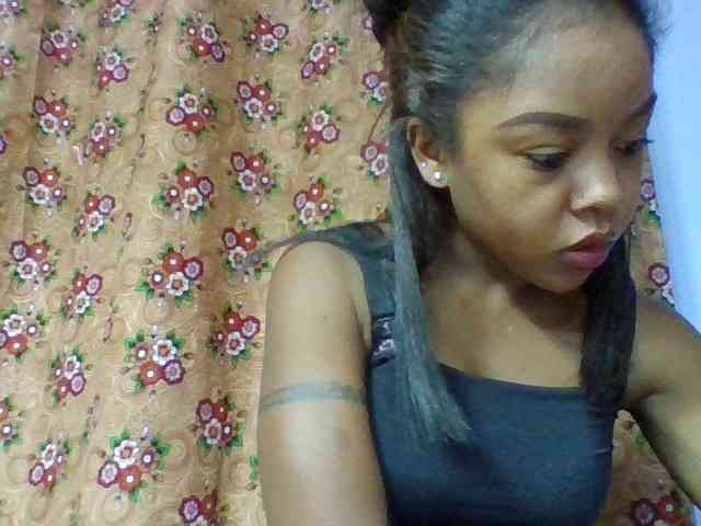 Elysa7 Live Webcam on BongaCams