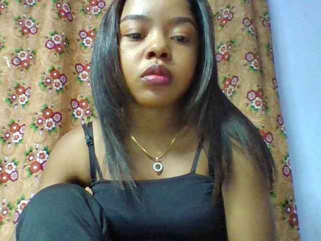 Elysa7 Live Webcam on BongaCams