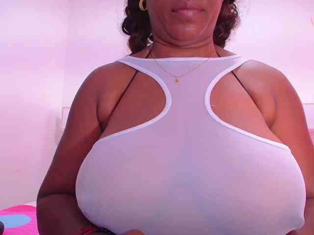 Afrobombshell