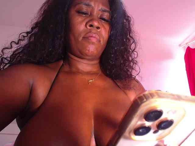 Afrobombshell