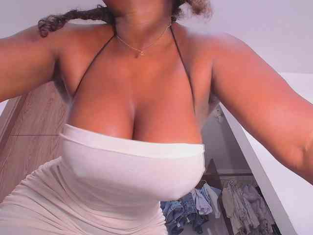Afrobombshell