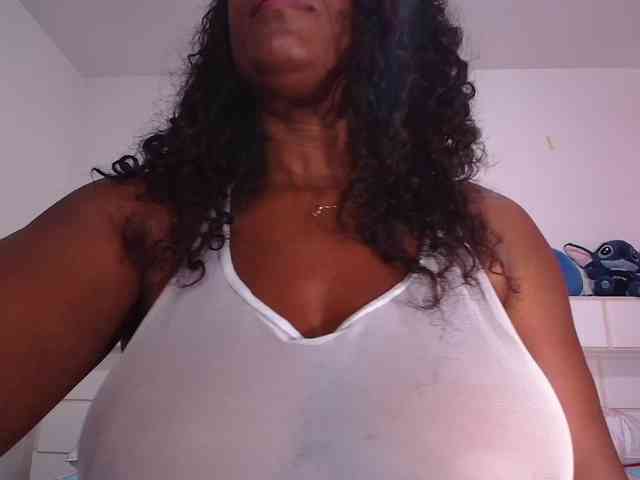 Afrobombshell
