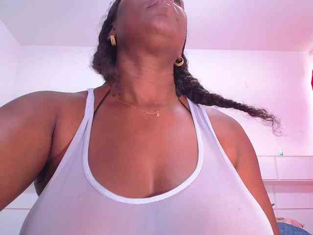 Afrobombshell