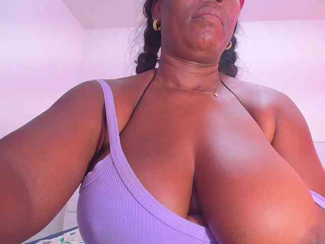 Afrobombshell