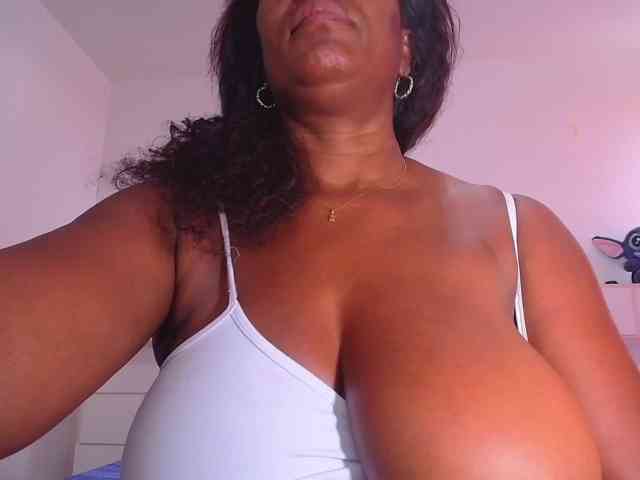 Afrobombshell