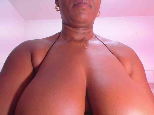 Afrobombshell