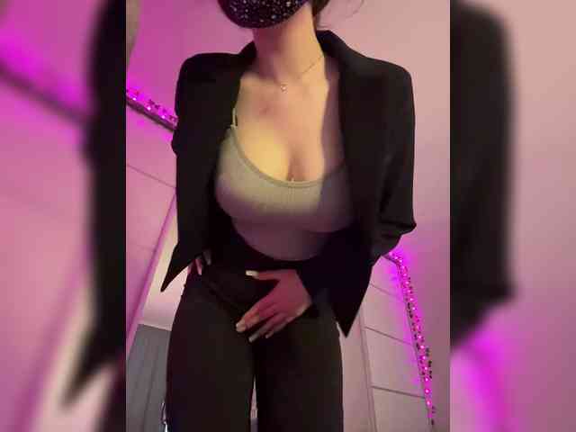 ExXXxstaZZZ Live Webcam on BongaCams
