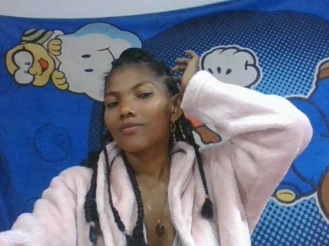 Lyah7a live cam on BongaCams