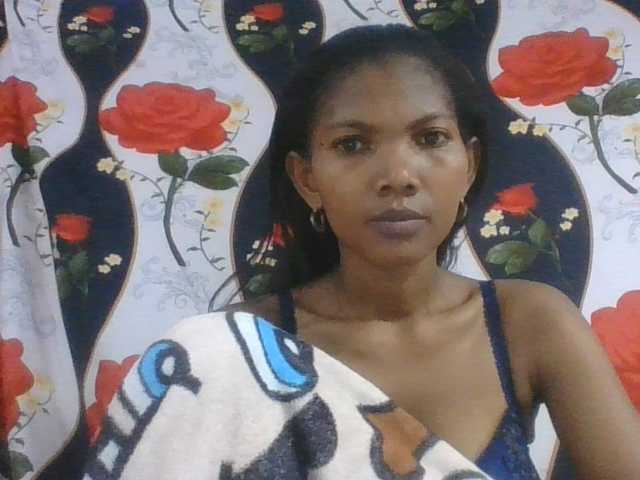 Lyah7a live cam on BongaCams