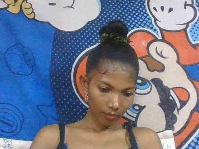 Lyah7a live cam on BongaCams