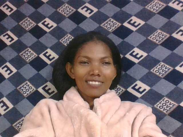Lyah7a live cam on BongaCams