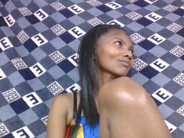 Lyah7a's BongaCams show and profile