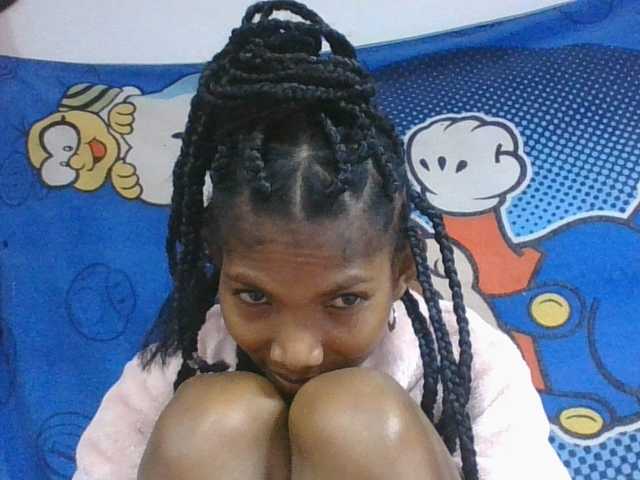 Lyah7a live cam on BongaCams