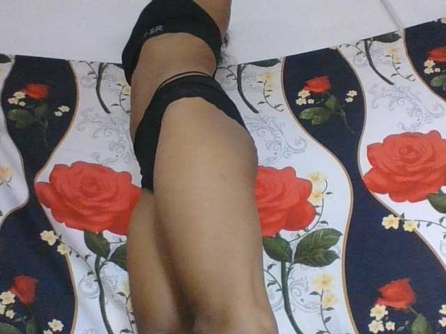 Lyah7a live cam on BongaCams