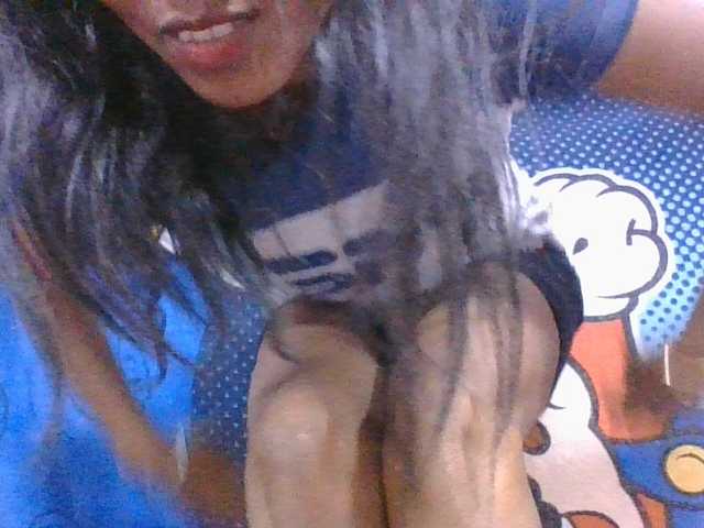 Lyah7a live cam on BongaCams