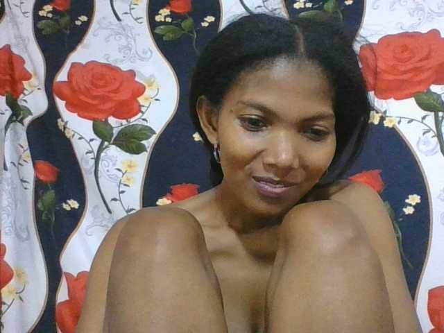 Lyah7a live cam on BongaCams