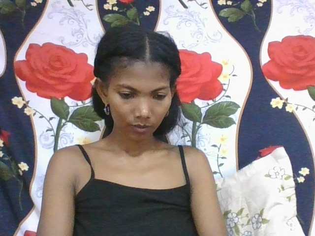 Lyah7a live cam on BongaCams