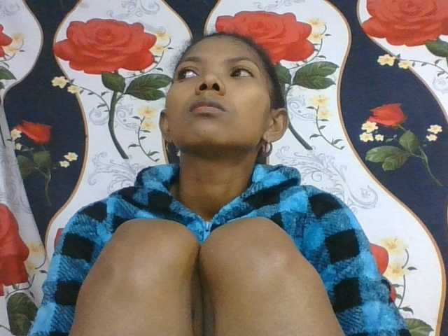 Lyah7a live cam on BongaCams