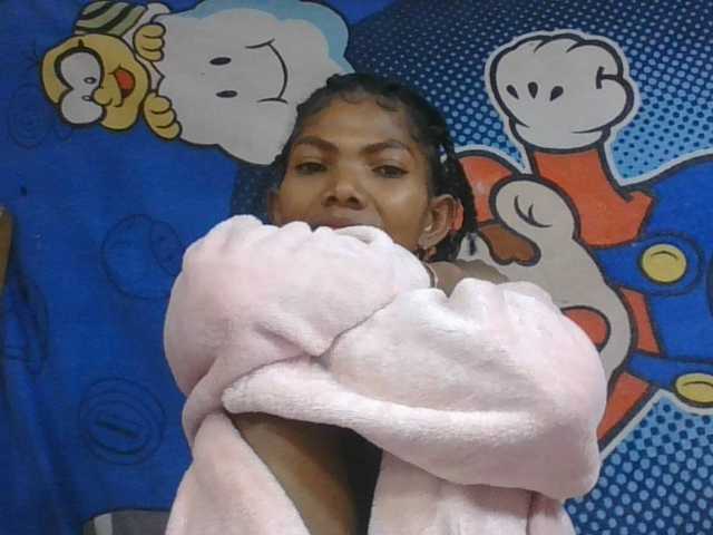 Lyah7a live cam on BongaCams