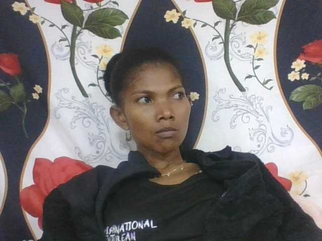 Lyah7a live cam on BongaCams