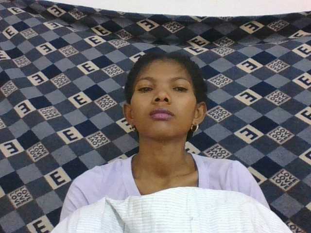 Lyah7a live cam on BongaCams