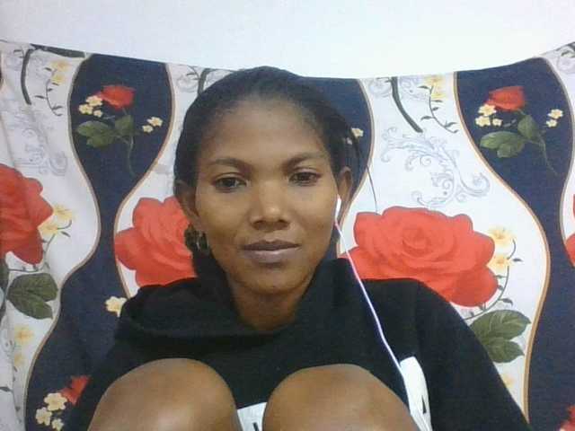 Lyah7a live cam on BongaCams