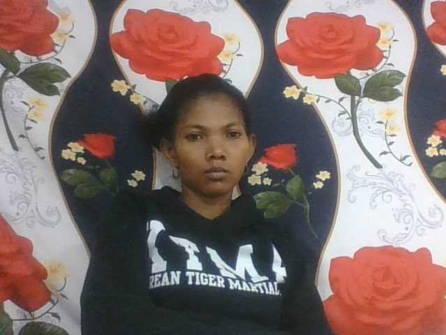 Lyah7a live cam on BongaCams