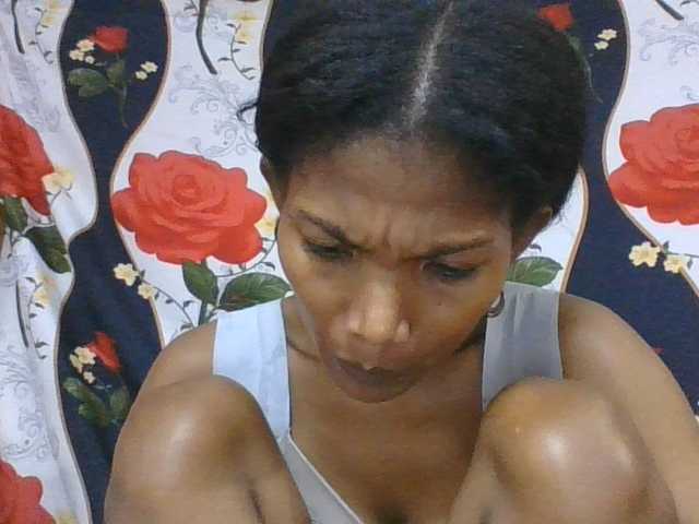 Lyah7a live cam on BongaCams