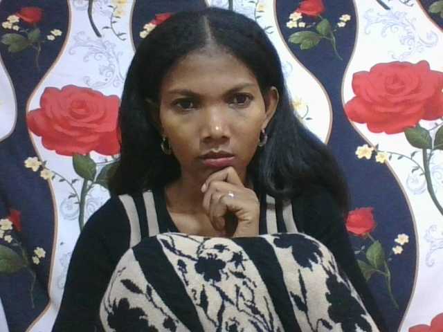 Lyah7a live cam on BongaCams