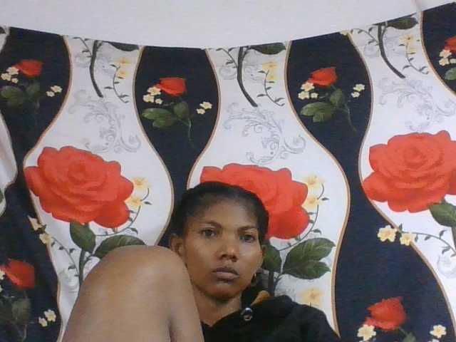 Lyah7a live cam on BongaCams