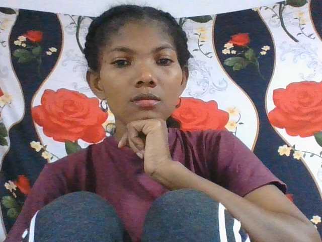 Lyah7a live cam on BongaCams