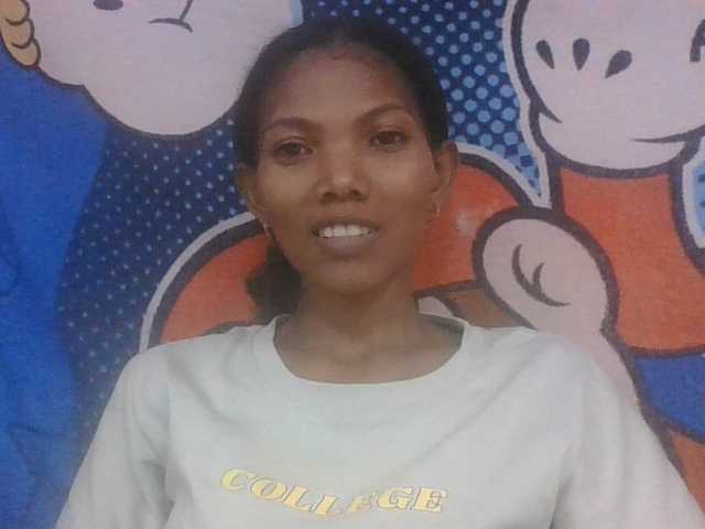 Lyah7a live cam on BongaCams