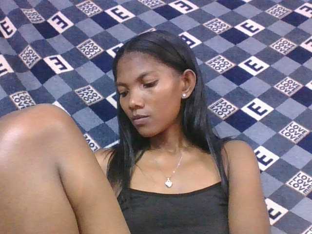 Lyah7a's BongaCams show and profile