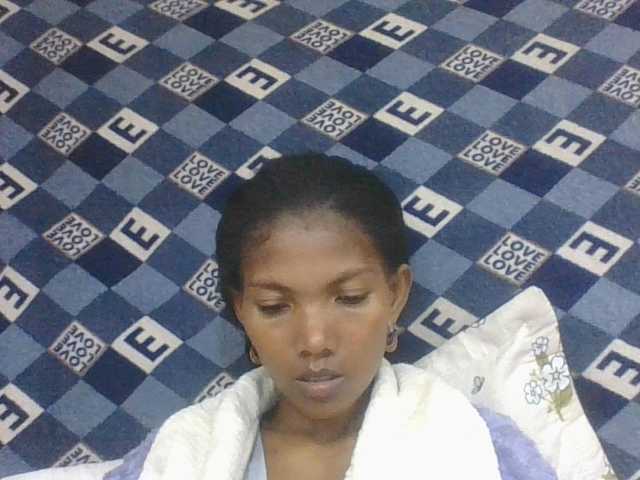 Lyah7a live cam on BongaCams
