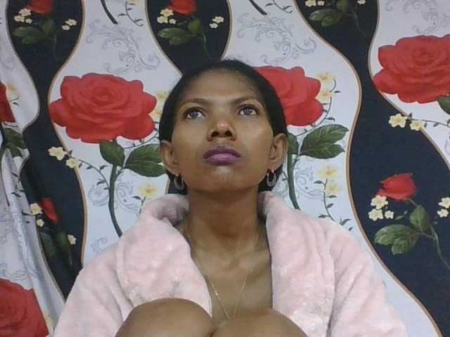 Lyah7a live webcam show