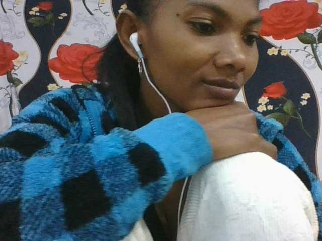 Lyah7a live cam on BongaCams