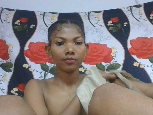 Lyah7a live webcam show