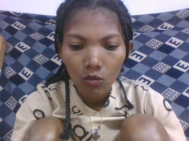 Lyah7a live cam on BongaCams