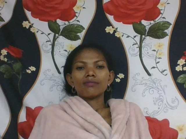 Lyah7a live webcam show