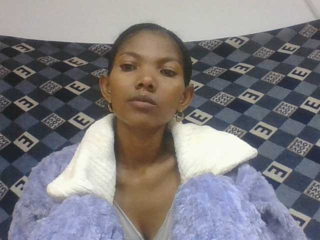 Lyah7a live cam on BongaCams