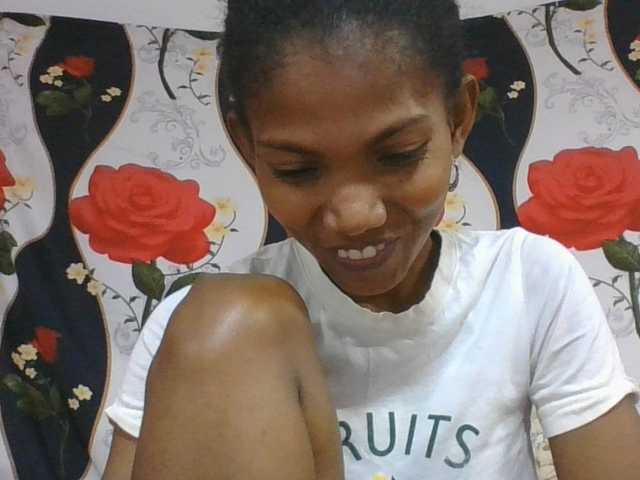 Lyah7a live cam on BongaCams