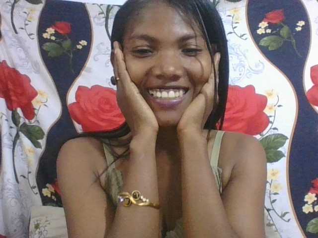 Lyah7a live cam on BongaCams