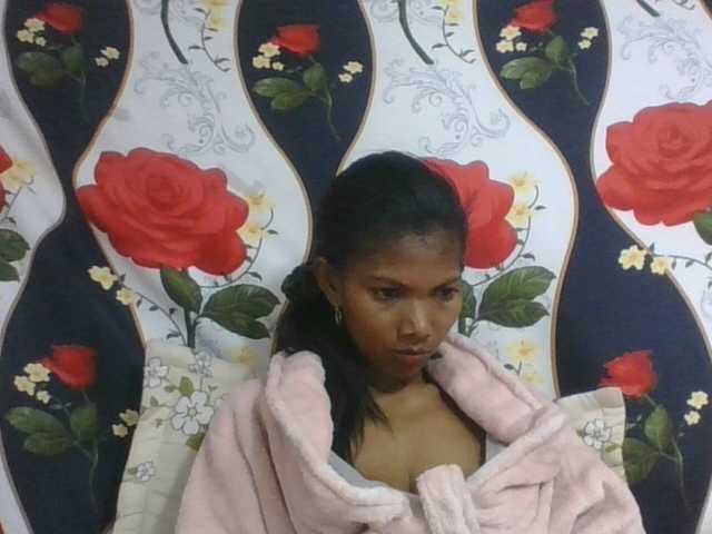 Lyah7a live cam on BongaCams