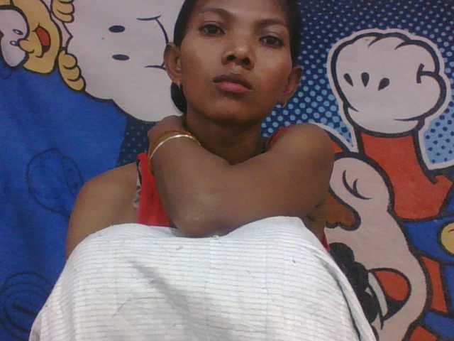 Lyah7a live cam on BongaCams