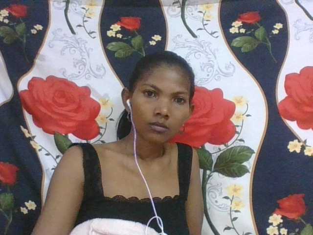 Lyah7a live cam on BongaCams